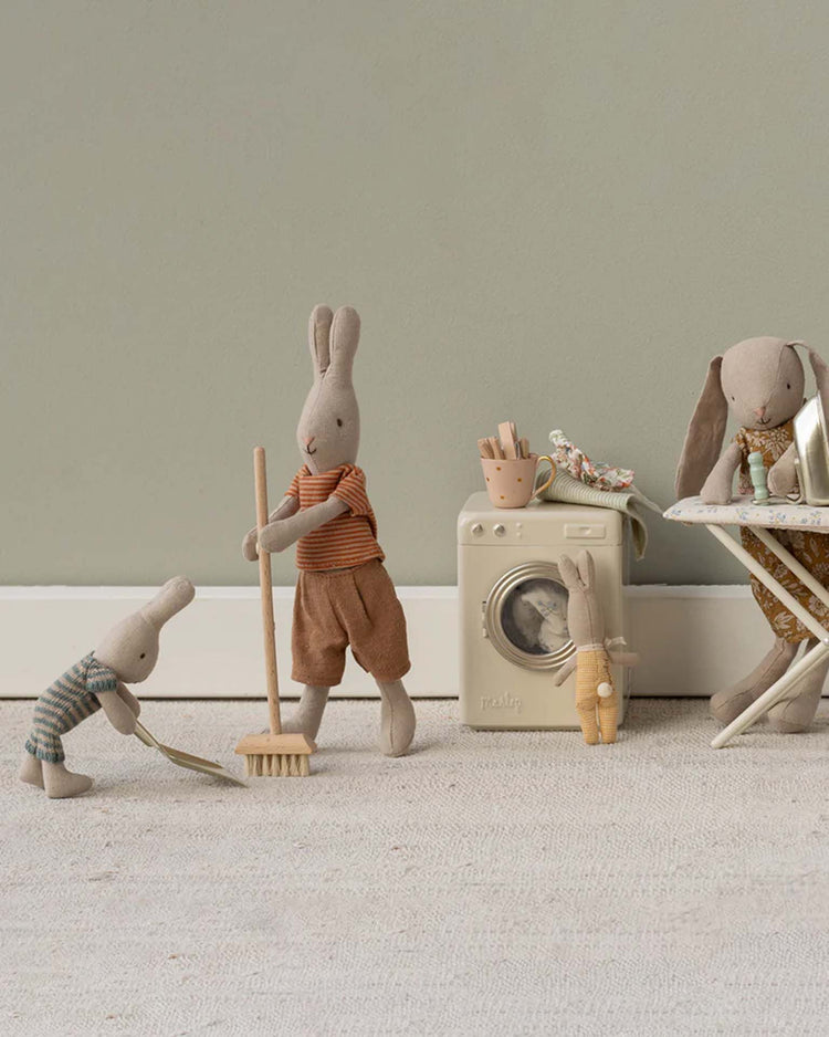 maileg broom set, miniature play Little