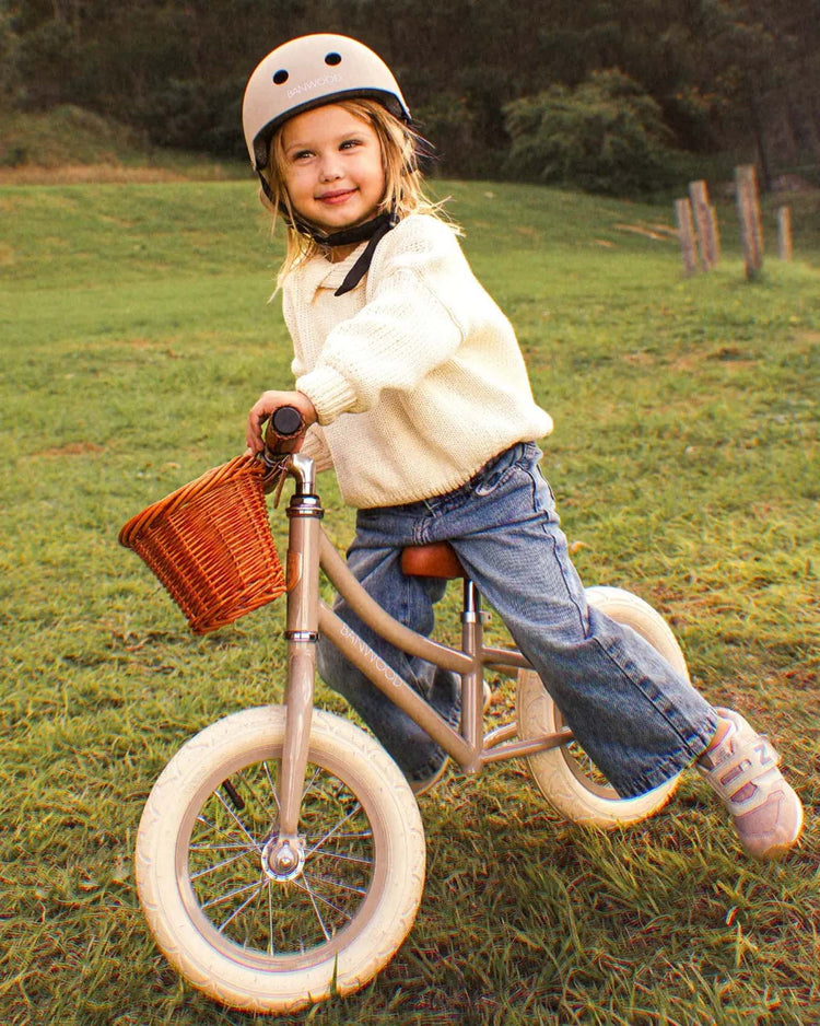 banwood balance bike in beige play Little