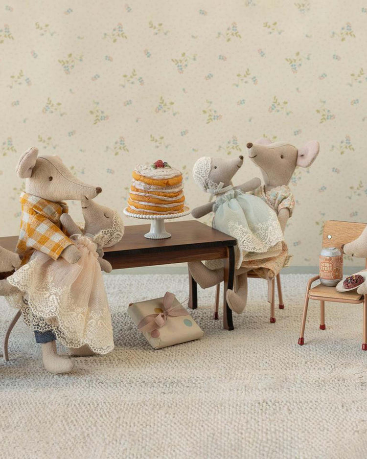 maileg party cake and cake stand, mouse - off white play Little