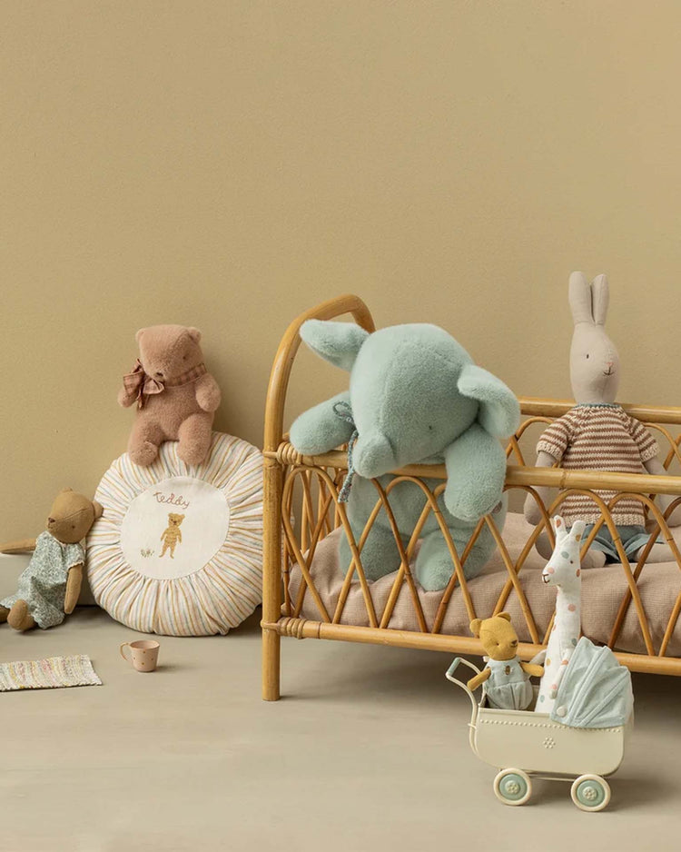 maileg elephant plush, medium - soft mint play Little