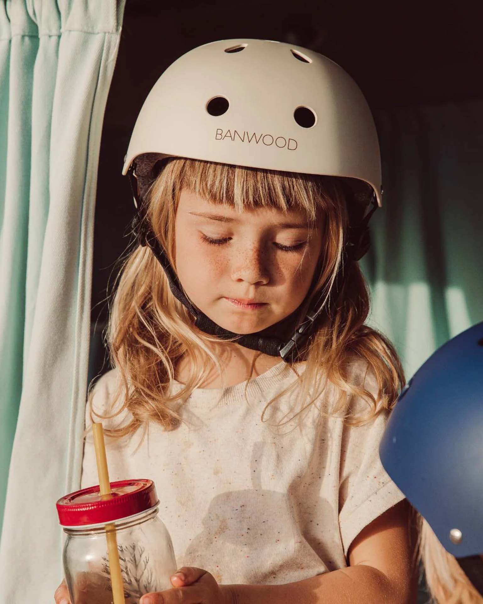 Little banwood play kids helmet in matte cream