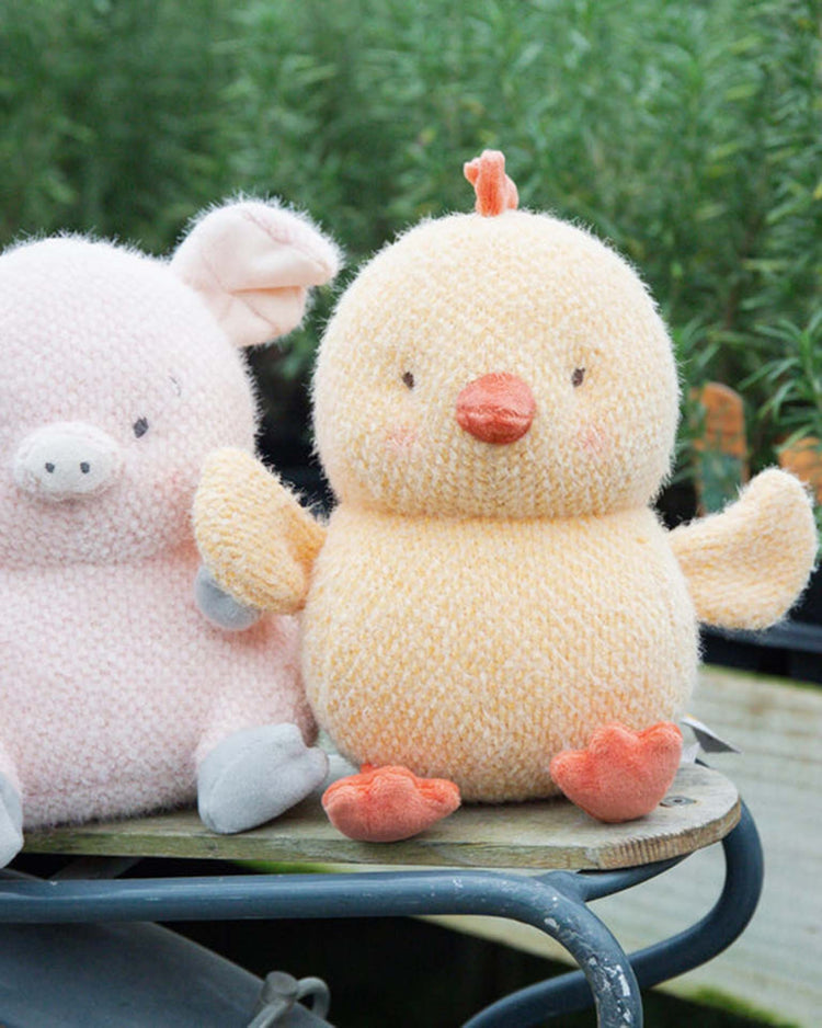 bunnies by the bay baby clucky the chicken play Little