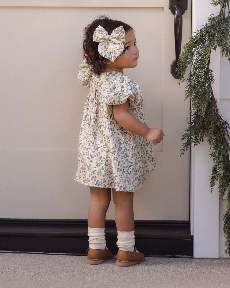 bow in holiday floral