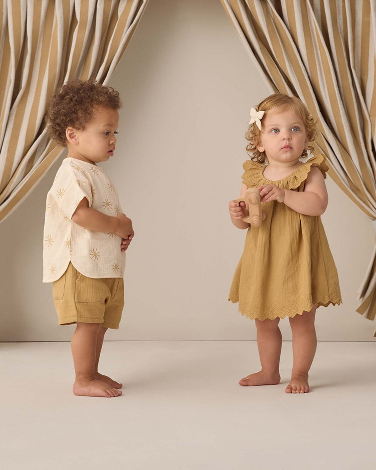 quincy mae utility short in honey baby Little