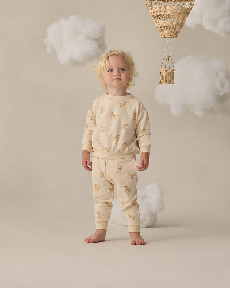 quincy mae relaxed sweatpant in tigers baby Little