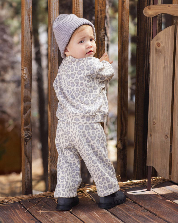 wide leg sweatpant in blue leopard