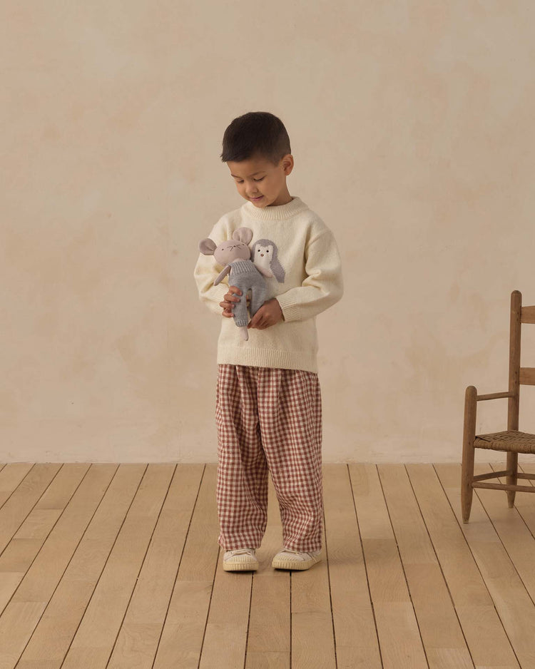 rylee + cru milo the mouse play Little