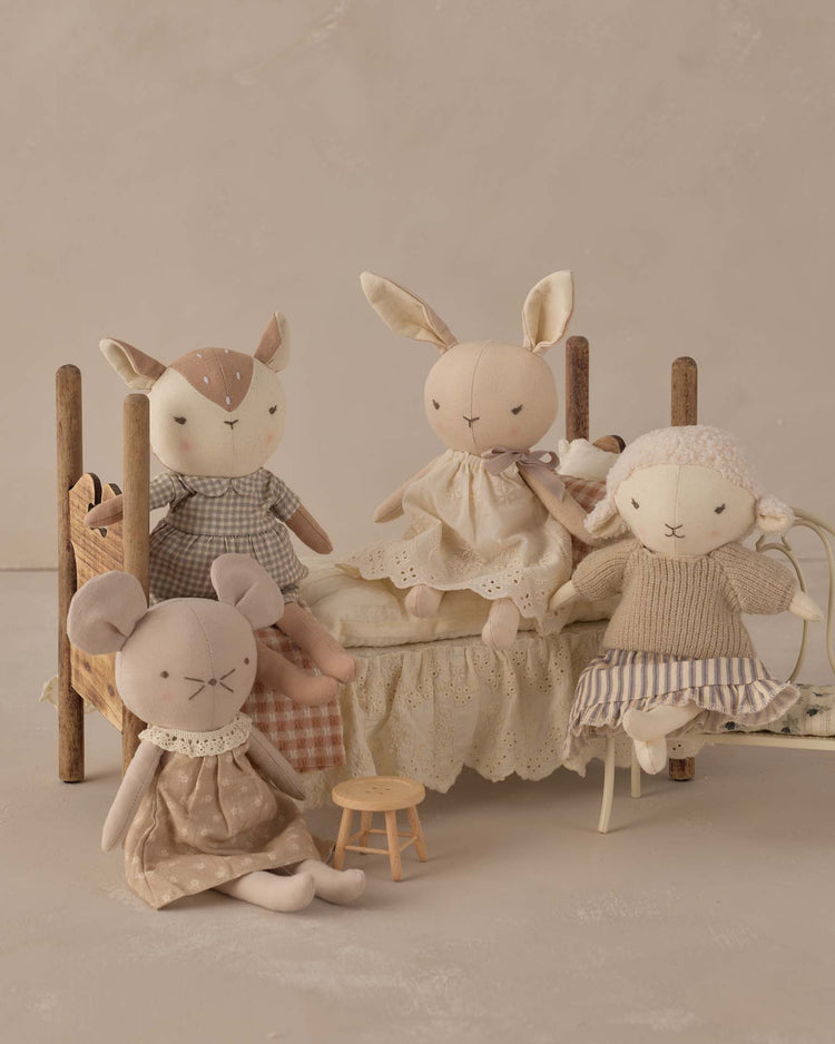 rylee + cru rylee the rabbit play Little