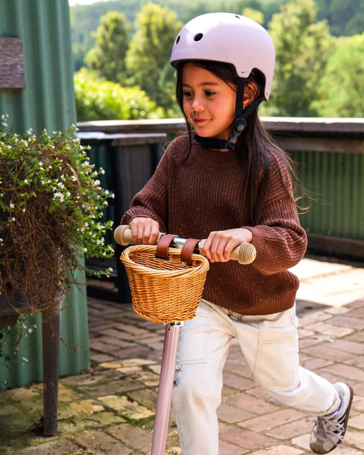 banwood classic helmet in matte dusty pink play Little