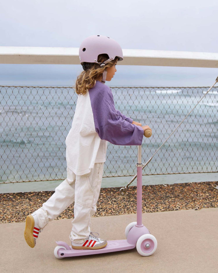 banwood banwood eco helmet in lavender play Little