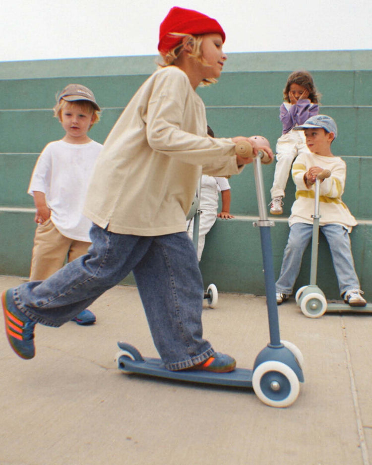 banwood banwood eco scooter in deep sea play Little