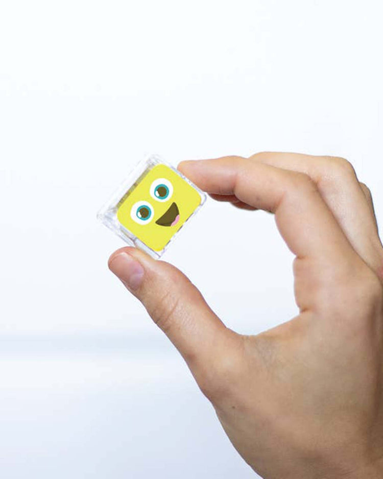Little glo pals play glo pals alex light-up cubes