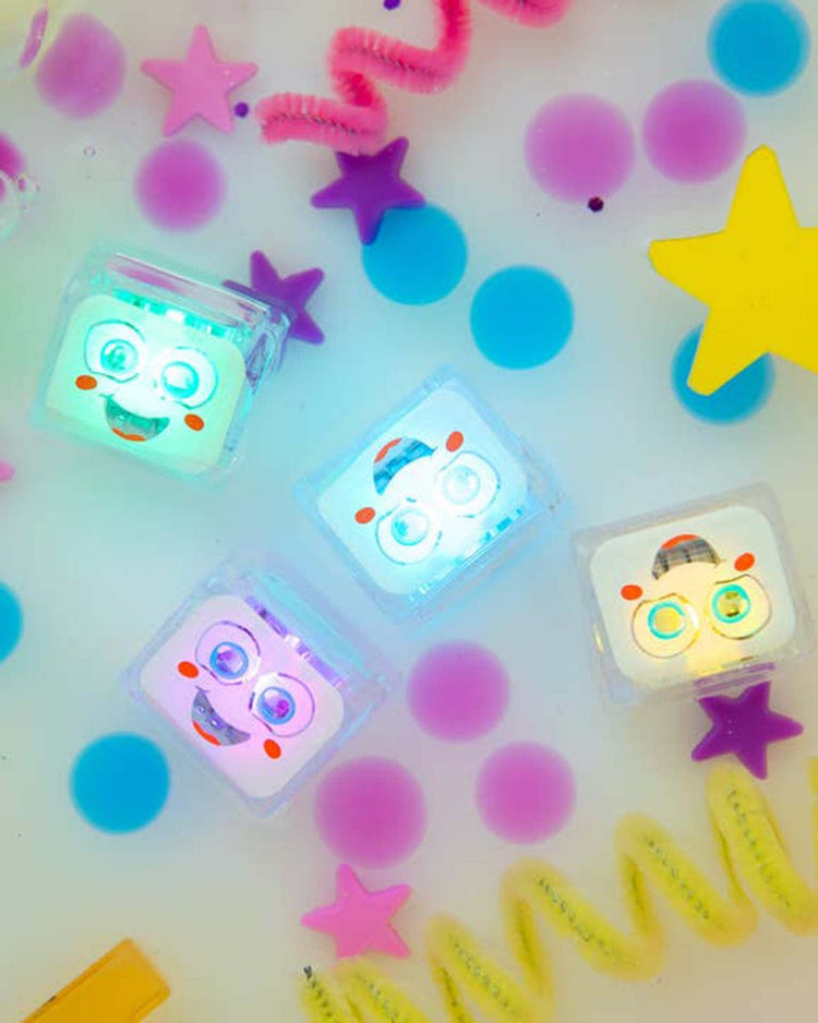 Little glo pals play glo pals alex light-up cubes