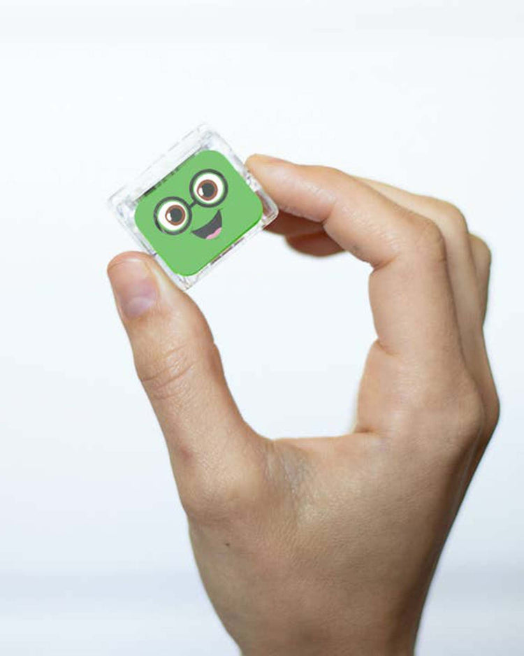 Little glo pals play glo pals pippa light-up cubes