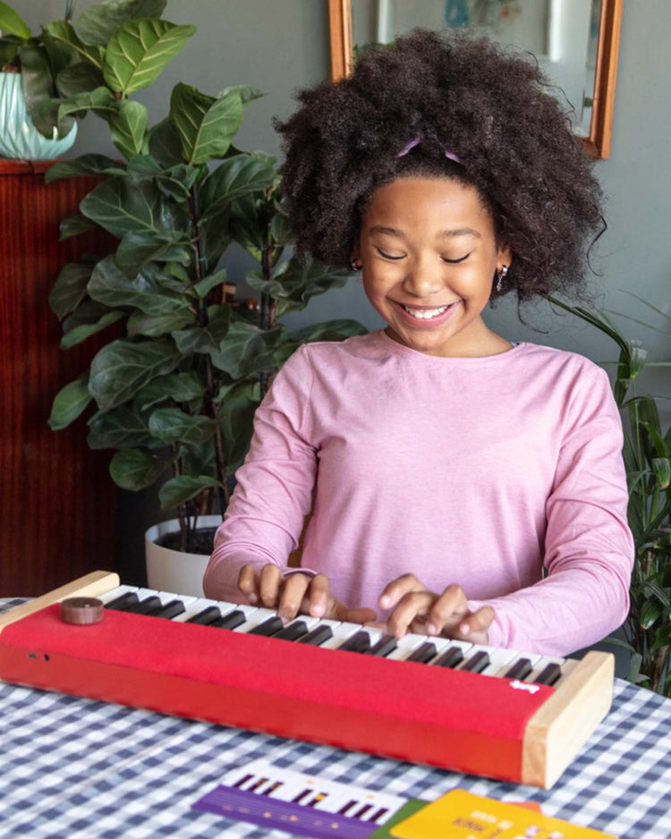 Little loog guitars play loog piano
