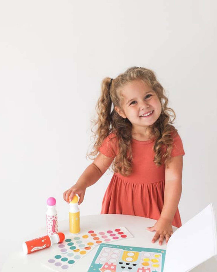 Little magic playbook Paper + Party oh so whimsical dot activity kit