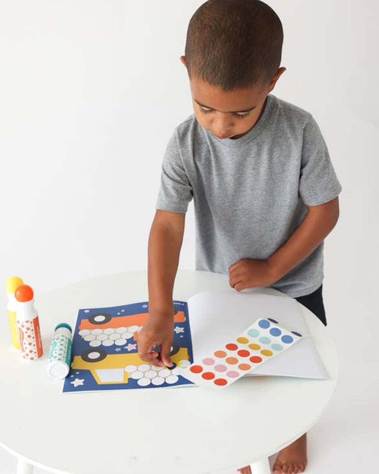 Little magic playbook Paper + Party transportation dot activity kit