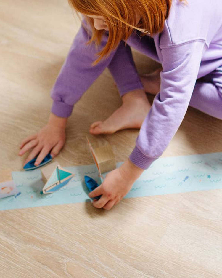 Little magic playbook Paper + Party water scene tape
