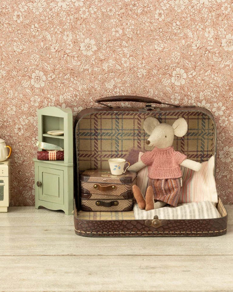 Little maileg play knitted blouse and skirt in suitcase for grandma mouse