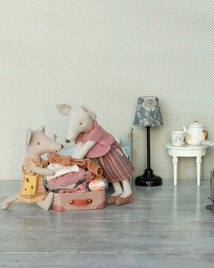 Little maileg play knitted dress + bag in suitcase for big sister mouse