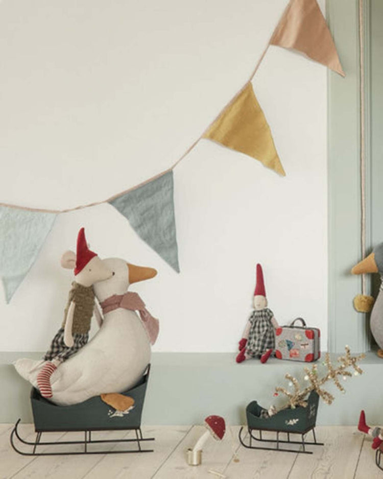 Little maileg play mini sleigh in green