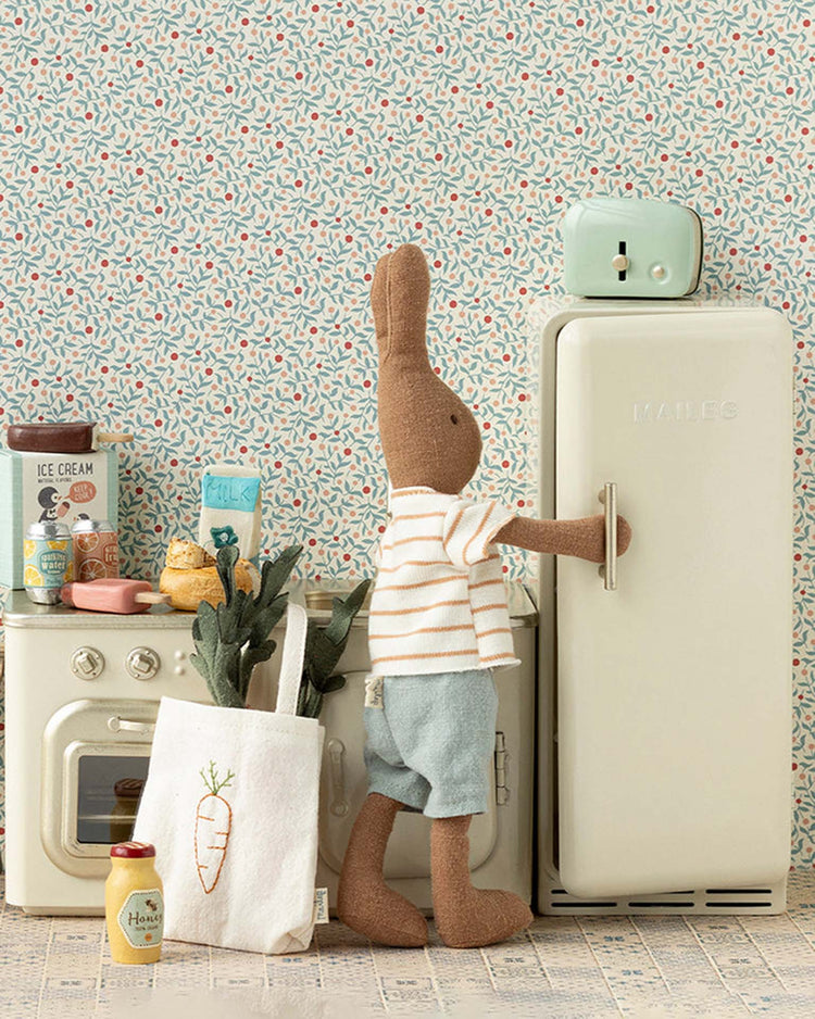 maileg miniature fridge in off white play Little