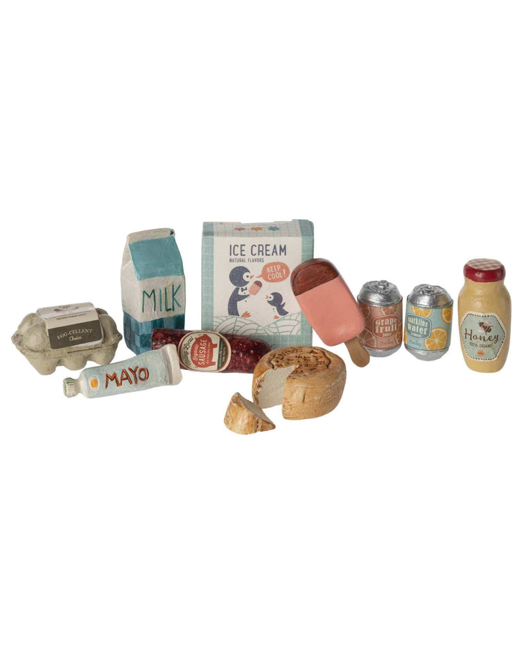 Little maileg play miniature grocery box