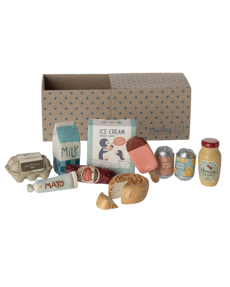 Little maileg play miniature grocery box