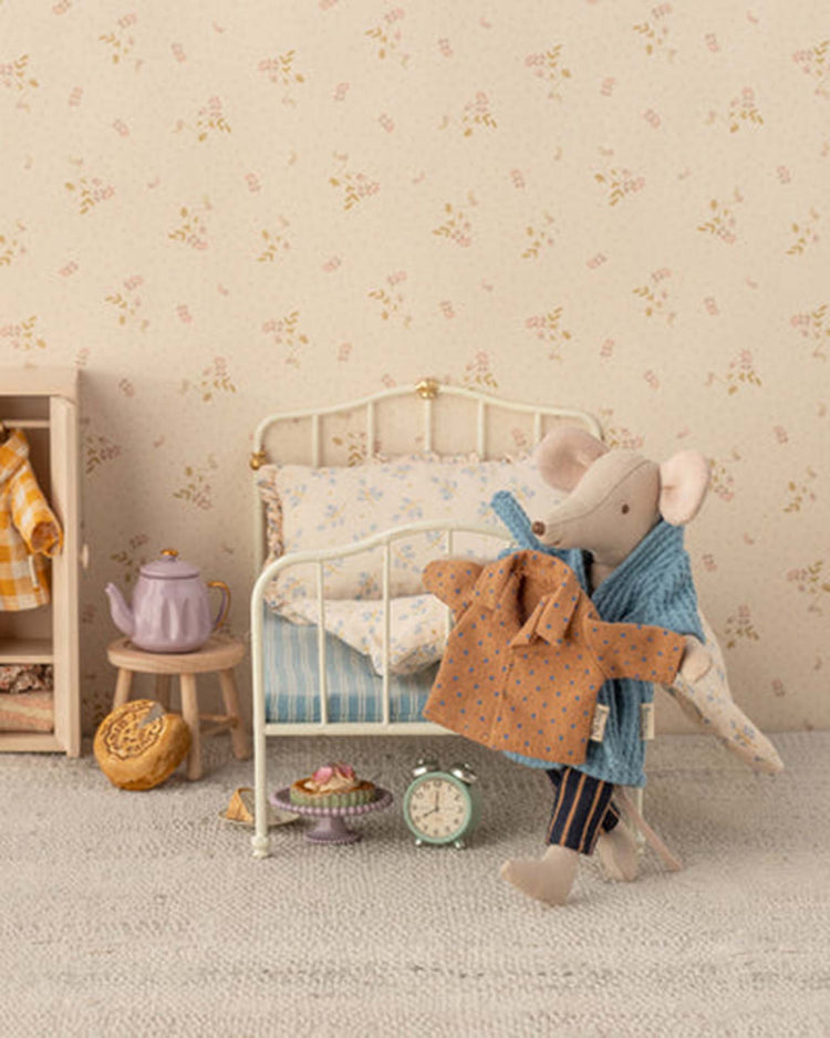 maileg shirt and striped pants, dad mouse play Little