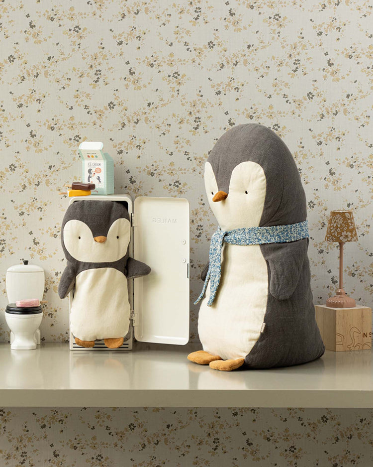 maileg small pengiun play Little