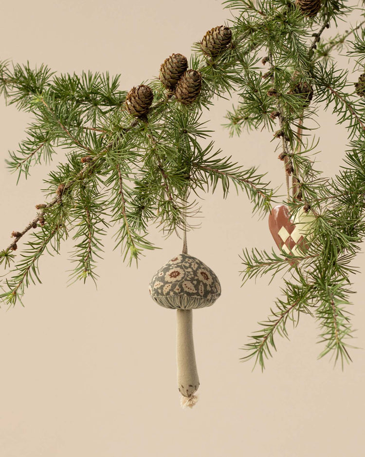 maileg winter flower mushroom ornament in green play Little
