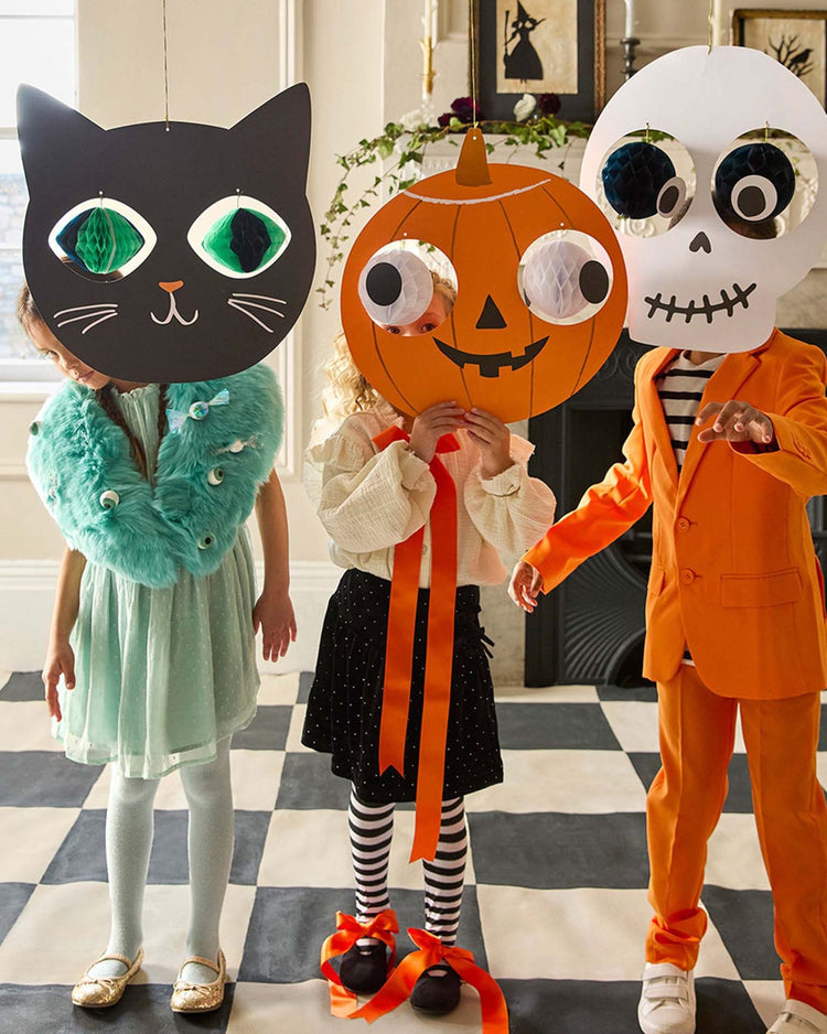 Little meri meri party halloween heads hanging decorations
