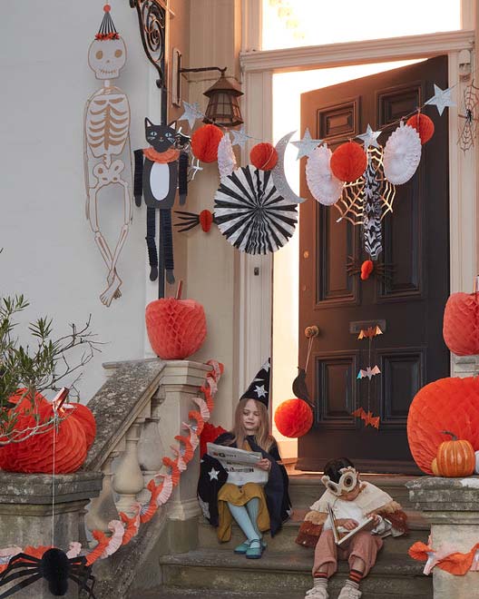 Little meri meri party halloween honeycomb shapes garland