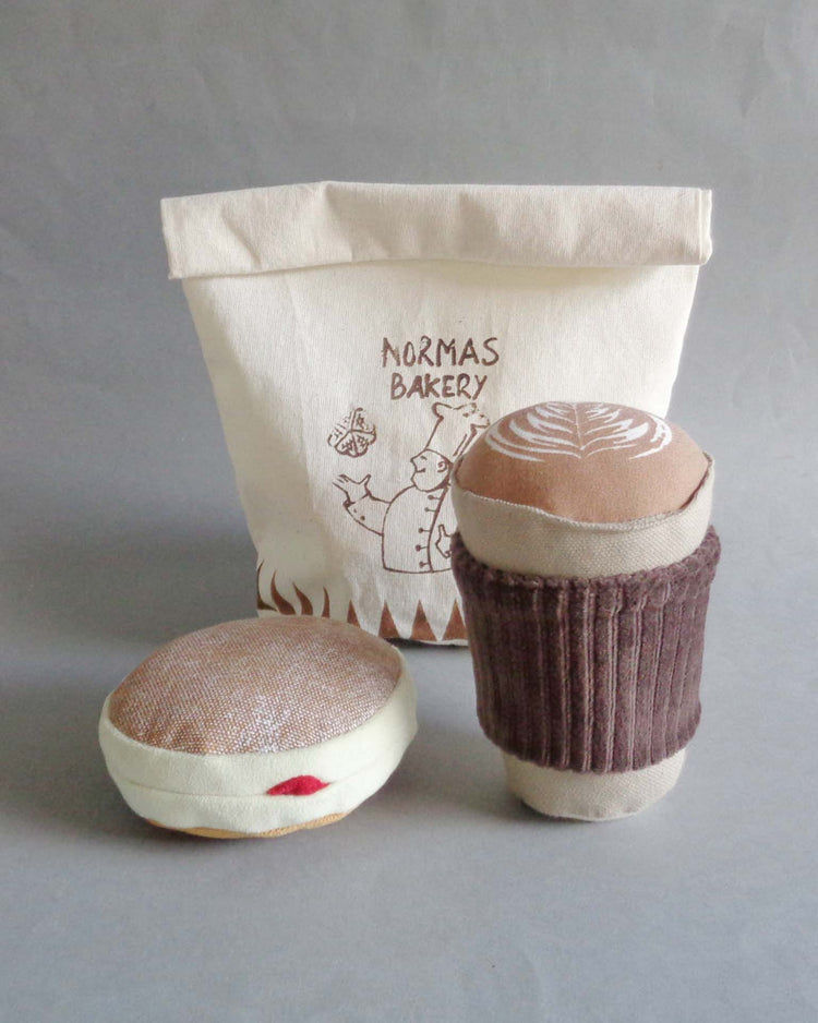 Little normadot play coffee to go + berliner soft toy