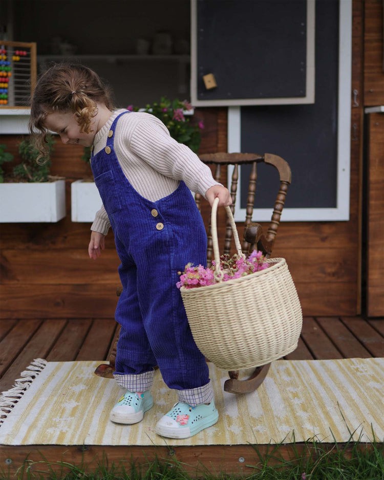 Little olli ella play gathering basket in straw