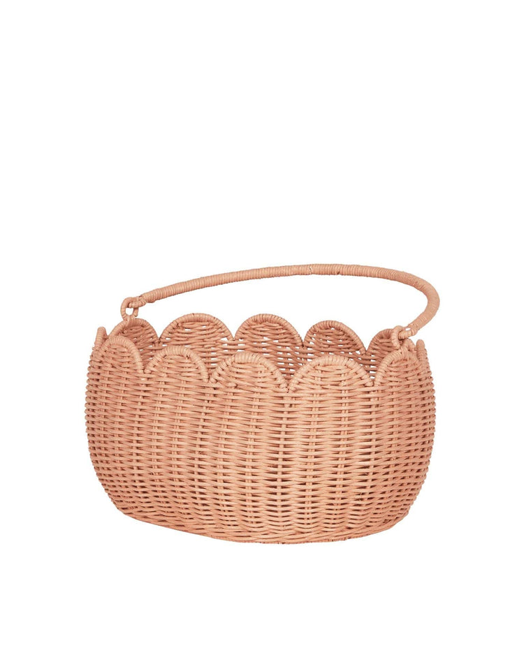 Little olli ella home petal basket in seashell pink