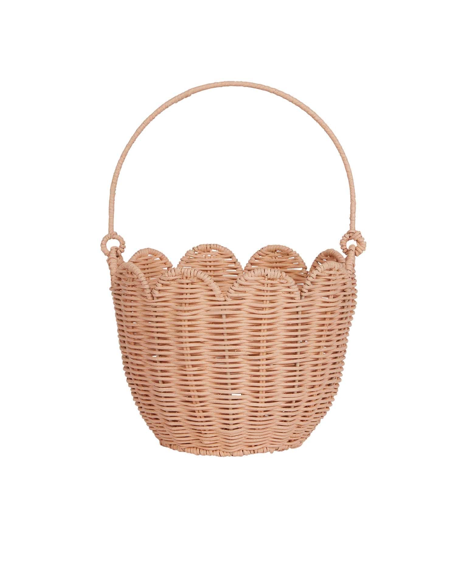 rattan tulip carry basket in seashell pink