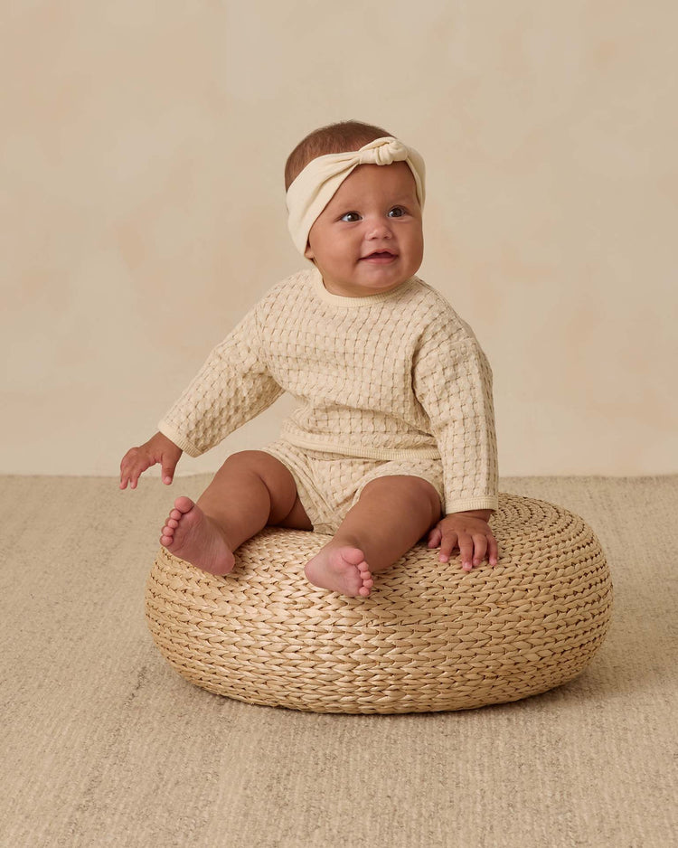 Little quincy mae baby knotted headband in natural