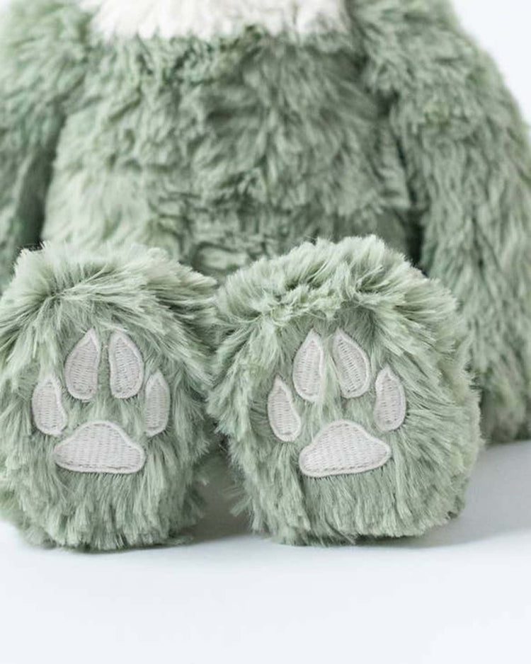 Little slumberkins play wolf kin + bigfoot shares his gift book