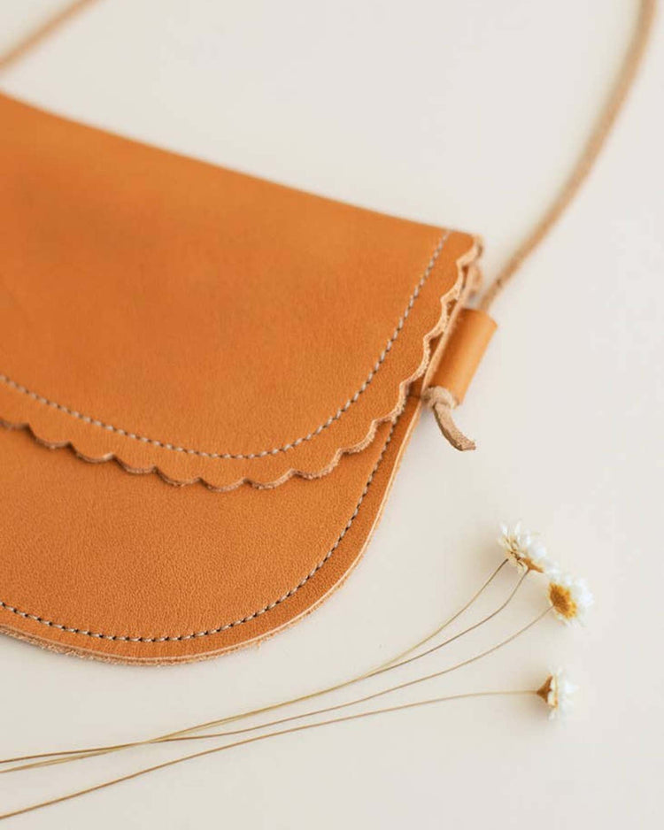 Little sun + lace accessories scalloped leather purse in ginger