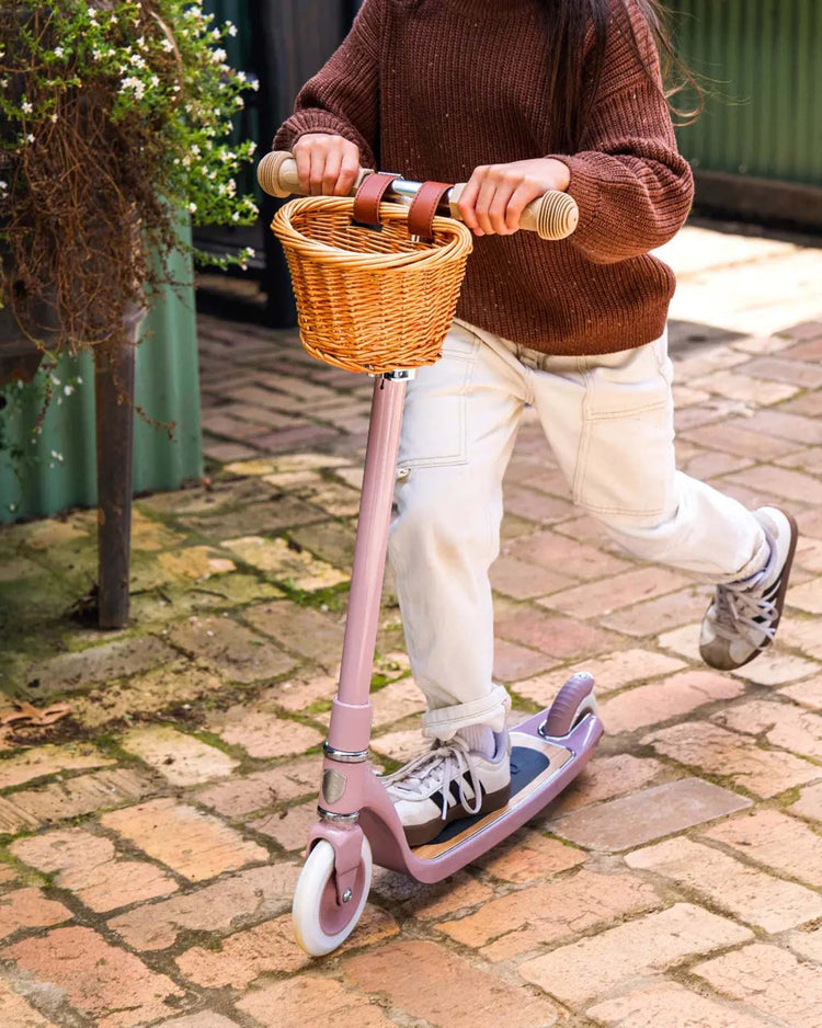 banwood banwood maxi scooter in dusty pink play Little