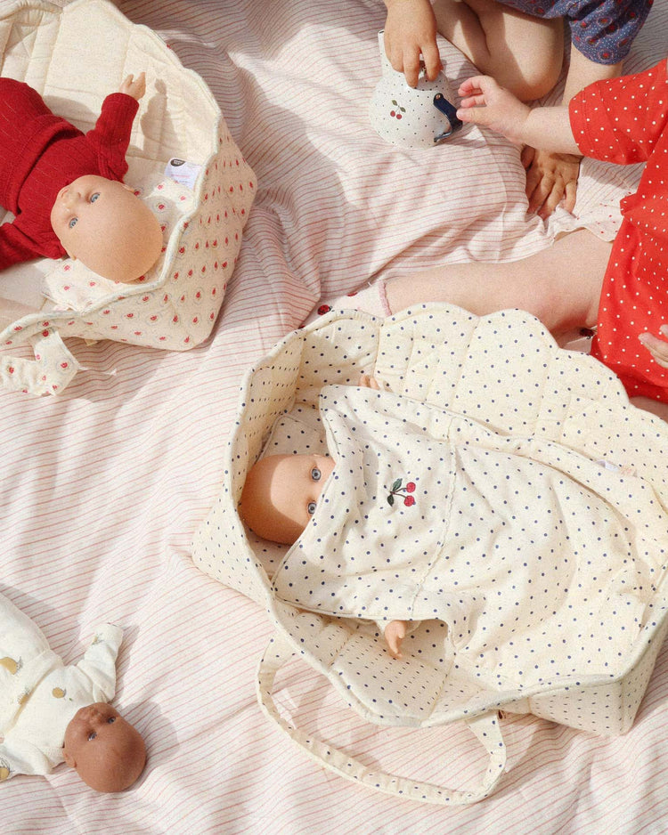 konges sløjd doll lift in estate dot play Little