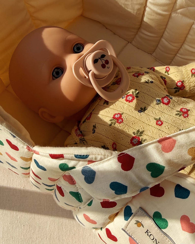 konges sløjd doll lift in coeur coloré play Little