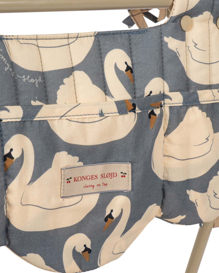 konges sløjd doll changing table in swan play Little