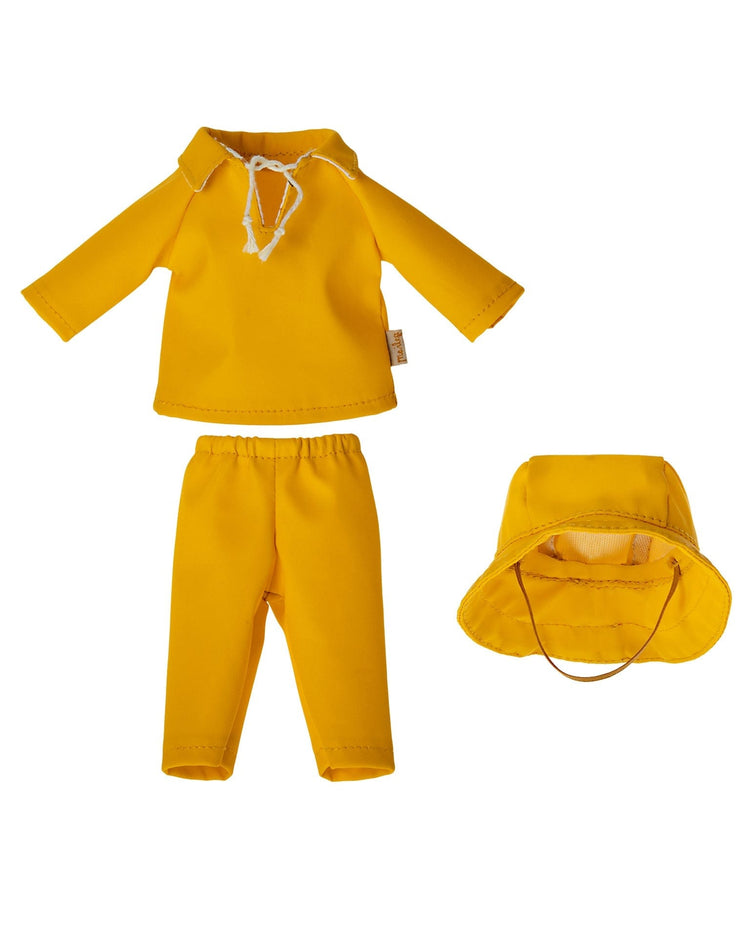 Little maileg play teddy dad rainwear with hat