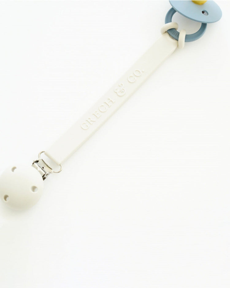 Little grech + co baby accessories pacifier clip in buff