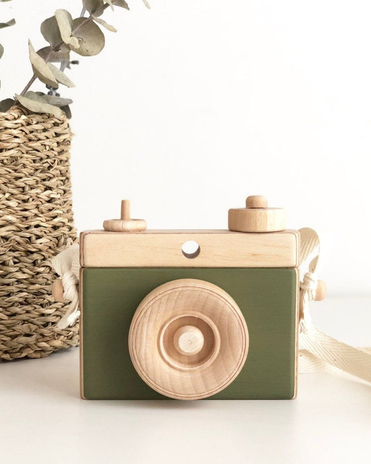 Little little rose & co. play classic camera - moss