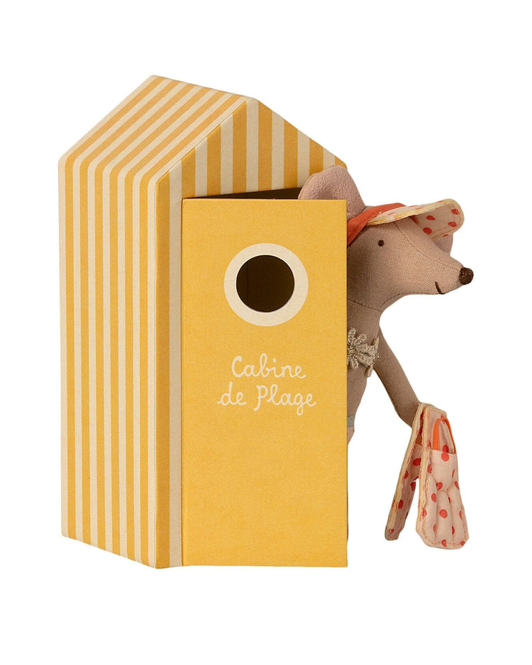 Little maileg play big sister mouse in cabin de plage