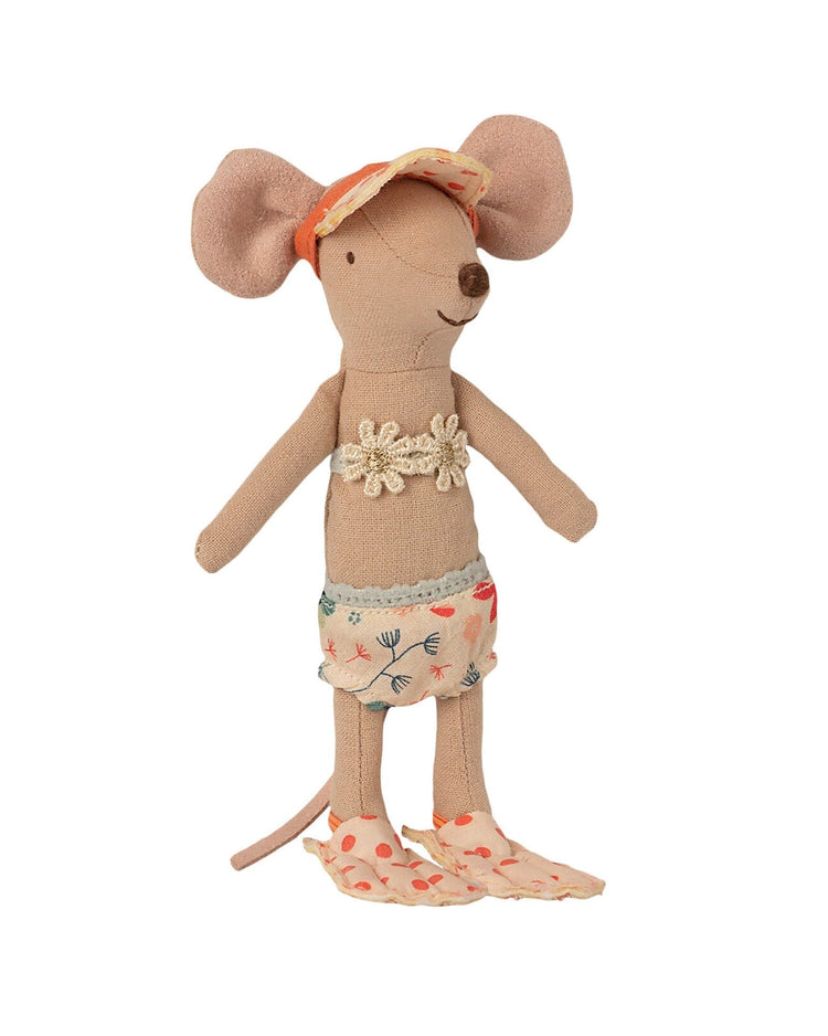 Little maileg play big sister mouse in cabin de plage