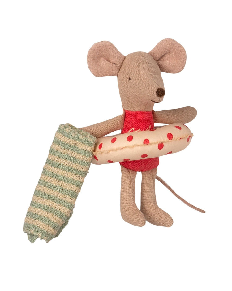 Little maileg play little sister mouse in cabin de plage